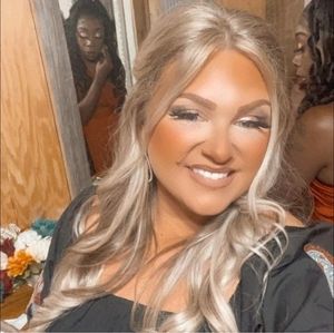 Meet your Posher, Robyn